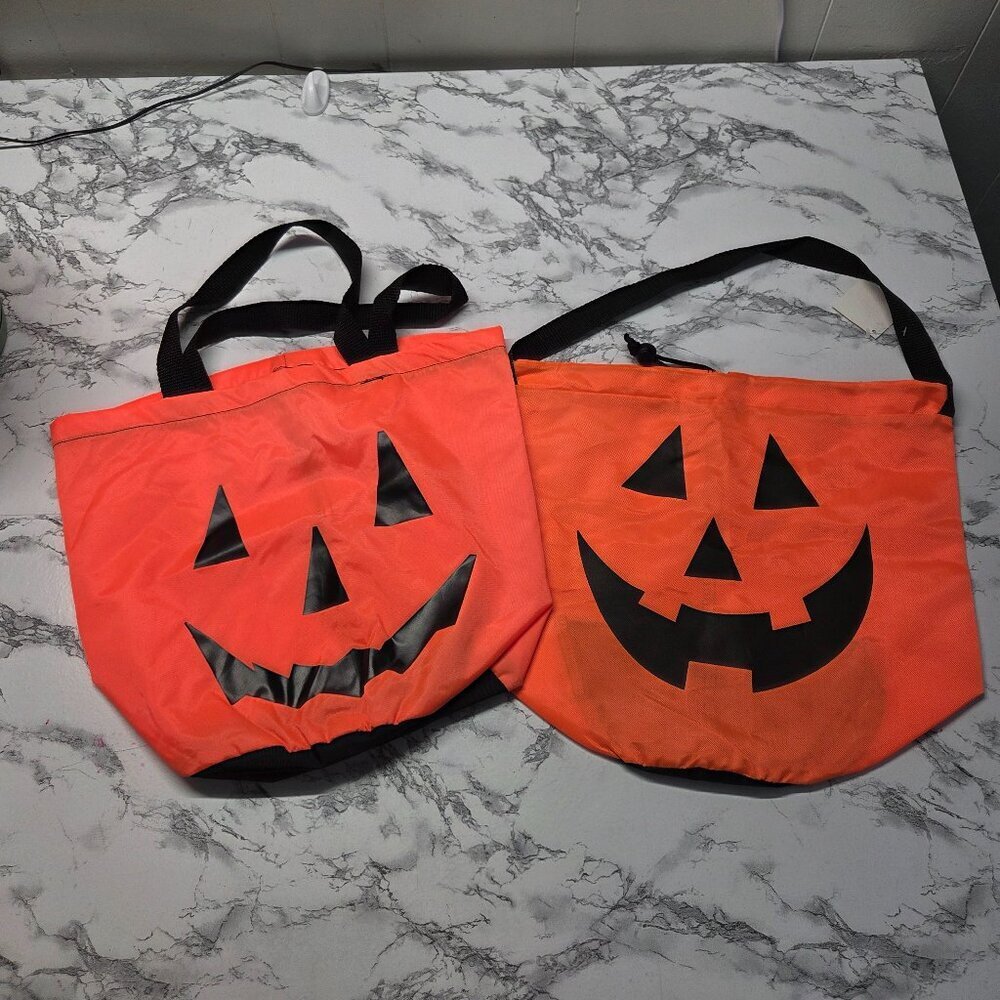 Bright Orange Pumpkin Face Drawstring Handle Trick or Treat Bags ( Set of 2 )